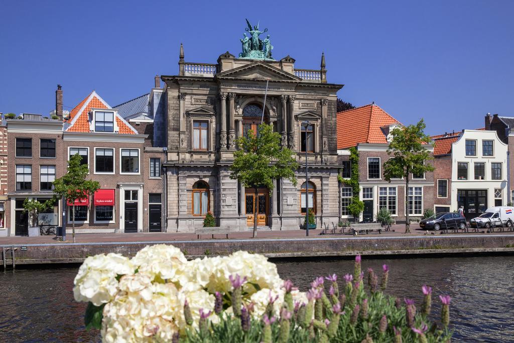 Van Der Valk Hotel Haarlem Esterno foto